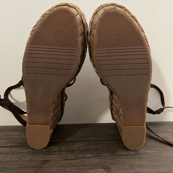 NEW BACIO 61 Rustic Brown Bairo Fringe Feather Flower Wedge Sandal‎ Women’s 10M - Picture 7 of 11